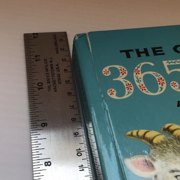 Richard Scarry 365 Stories Hardcover Vintage 80's - Picture 2 of 13